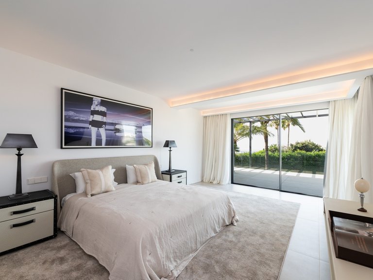 Villa for Sale in The Golden Mile, Marbella Area 20