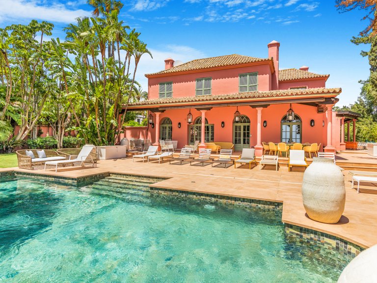 Villa for Sale in Marbella, Marbella Area 1