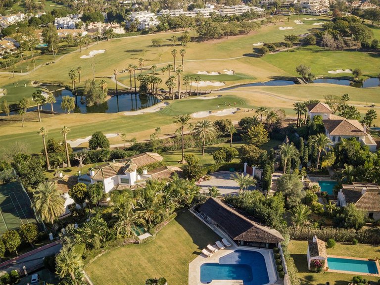 Villa for Sale in Nueva Andalucía, Marbella Area 3