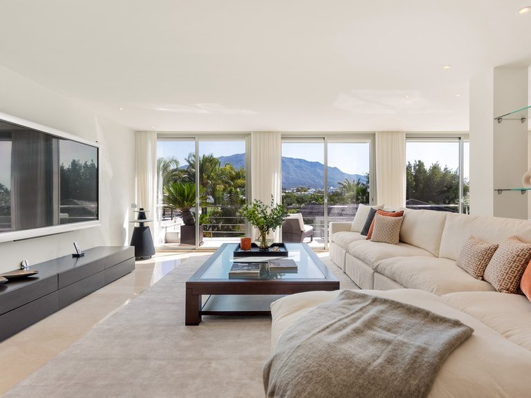 Villa for Sale in Nueva Andalucía, Marbella Area 7