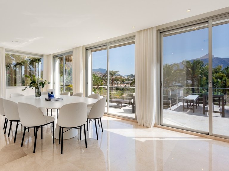 Villa for Sale in Nueva Andalucía, Marbella Area 11
