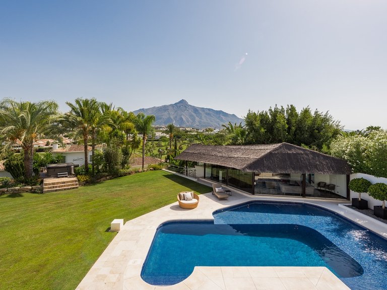 Villa for Sale in Nueva Andalucía, Marbella Area 16