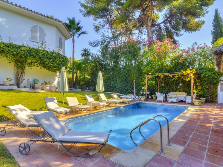 Villa for Sale in The Golden Mile, Marbella Area 13
