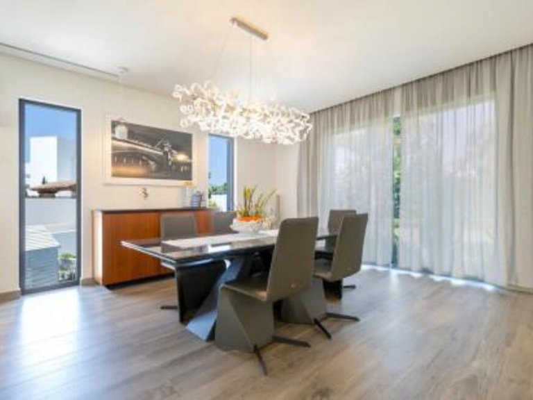 Villa for Sale in Benahavís, Marbella Area 11