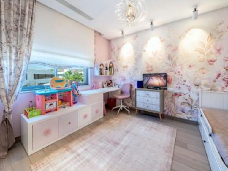 Villa for Sale in Benahavís, Marbella Area 16
