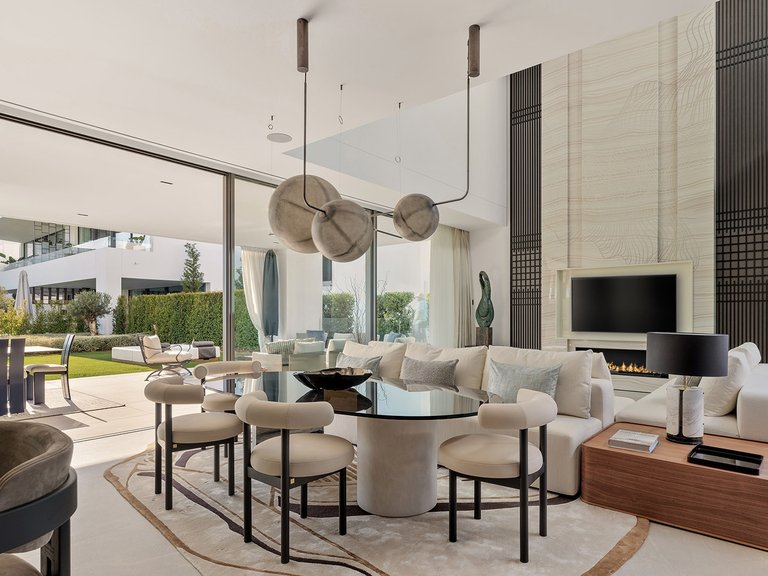 Villa for Sale in The Golden Mile, Marbella Area 3