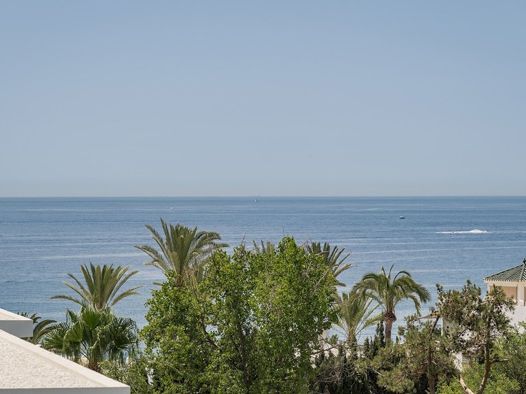 Villa for Sale in The Golden Mile, Marbella Area 18