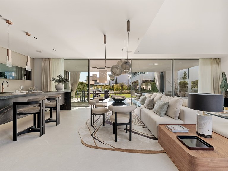 Villa for Sale in The Golden Mile, Marbella Area 6