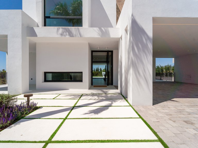 Villa for Sale in Nueva Andalucía, Marbella Area 5