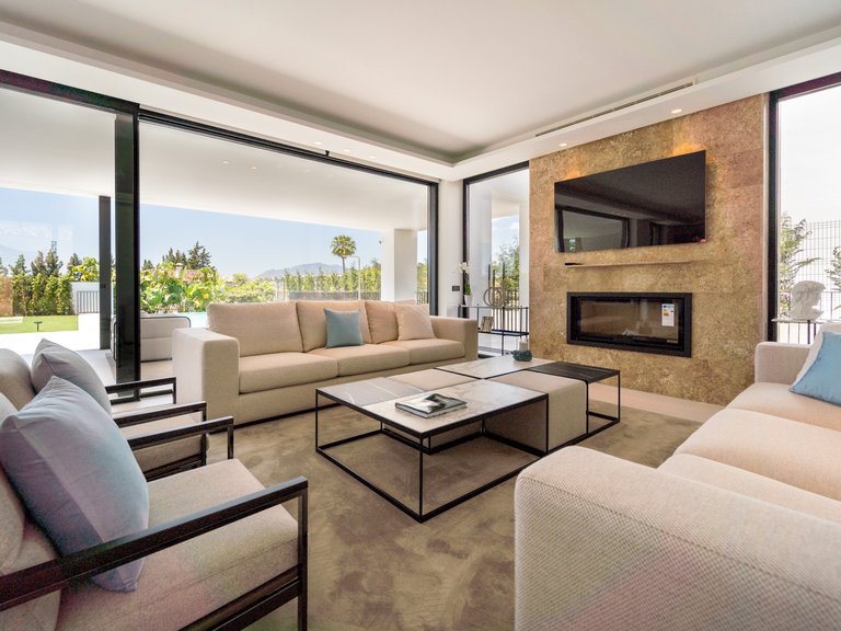 Villa for Sale in Nueva Andalucía, Marbella Area 8