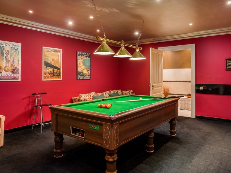 Villa for Sale in The Golden Mile, Marbella Area 19