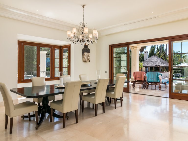Villa for Sale in The Golden Mile, Marbella Area 3