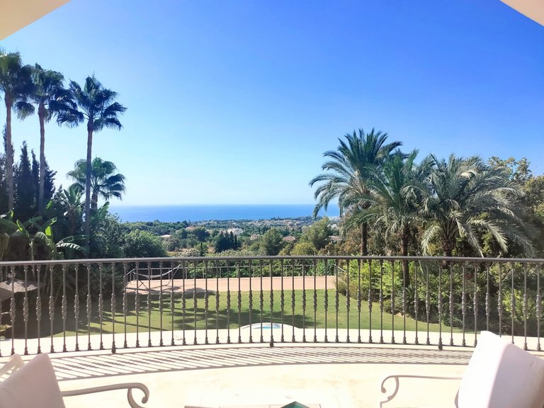 Villa for Sale in The Golden Mile, Marbella Area 4