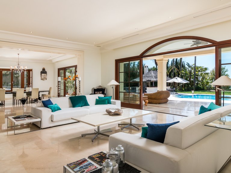 Villa for Sale in The Golden Mile, Marbella Area 6