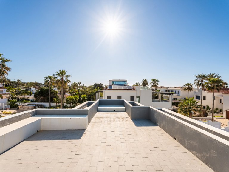 Villa for Sale in Marbella, Marbella Area 12