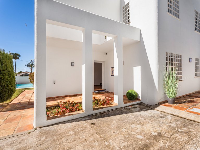 Villa for Sale in Marbella, Marbella Area 15