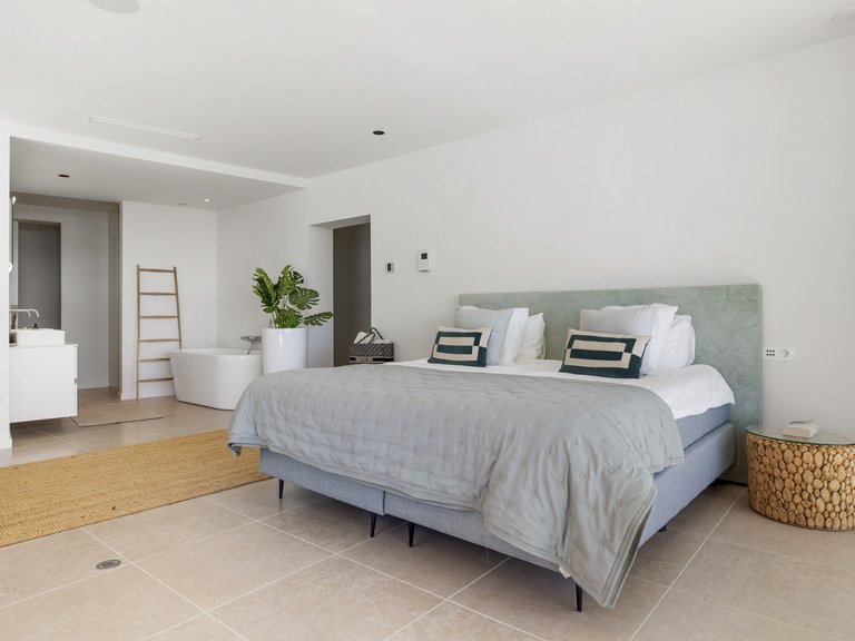 Villa for Sale in Benahavís, Marbella Area 17