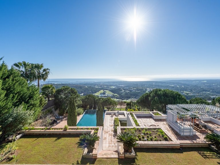 Villa for Sale in Sotogrande, Marbella Area 3