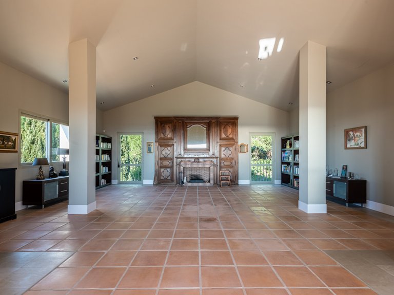 Villa for Sale in Sotogrande, Marbella Area 4