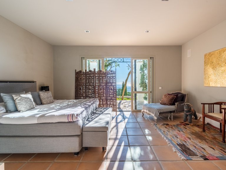 Villa for Sale in Sotogrande, Marbella Area 10