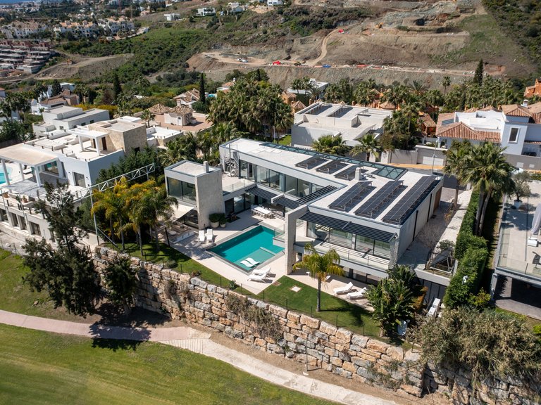 Villa for Sale in Benahavís, Marbella Area 4