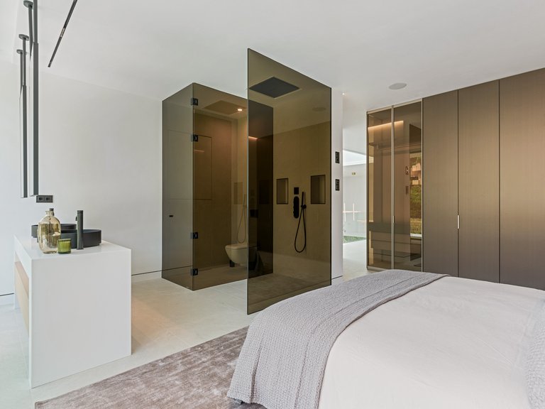Villa for Sale in The Golden Mile, Marbella Area 16