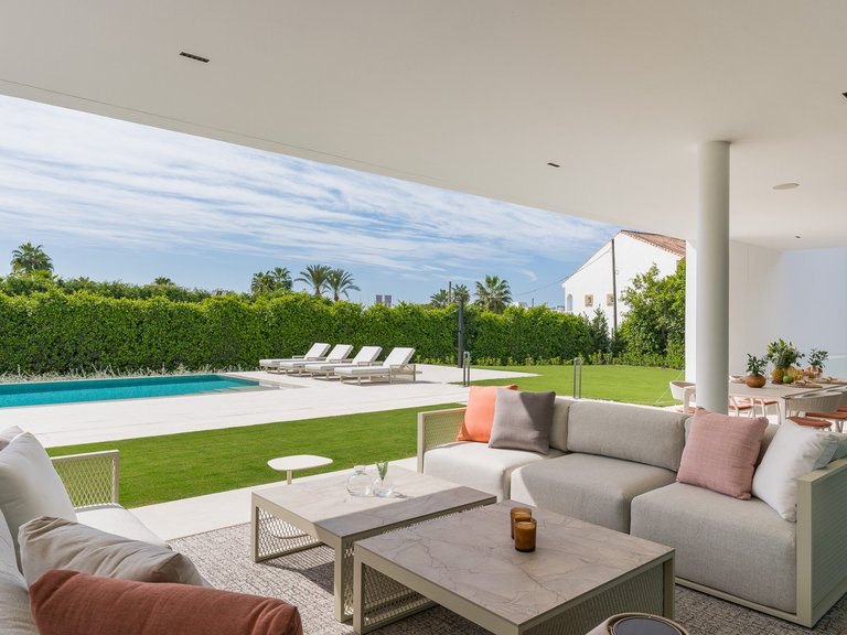 Villa for Sale in The Golden Mile, Marbella Area 5