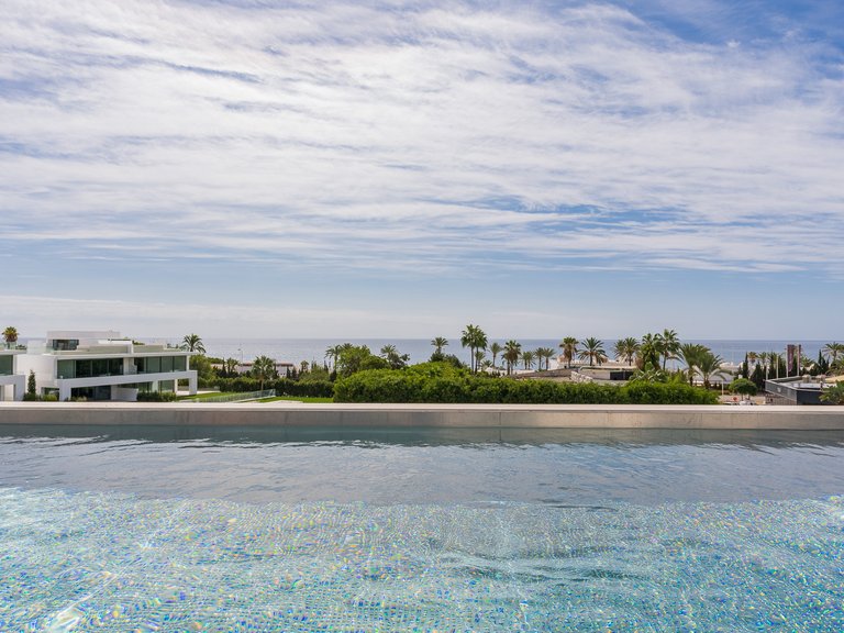Villa for Sale in The Golden Mile, Marbella Area 7