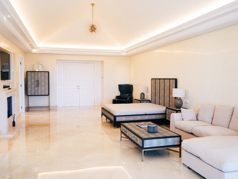 Villa for Sale in The Golden Mile, Marbella Area 14