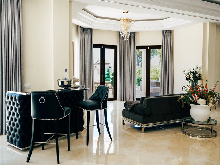 Villa for Sale in The Golden Mile, Marbella Area 3