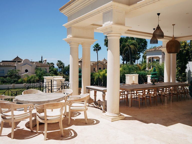 Villa for Sale in The Golden Mile, Marbella Area 4
