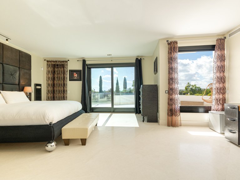 Villa for Sale in Los Flamingos, Marbella Area 7