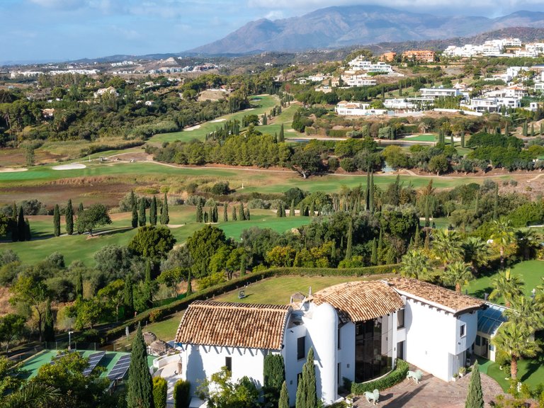 Villa for Sale in Los Flamingos, Marbella Area 8