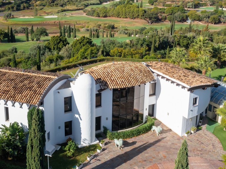 Villa for Sale in Los Flamingos, Marbella Area 9