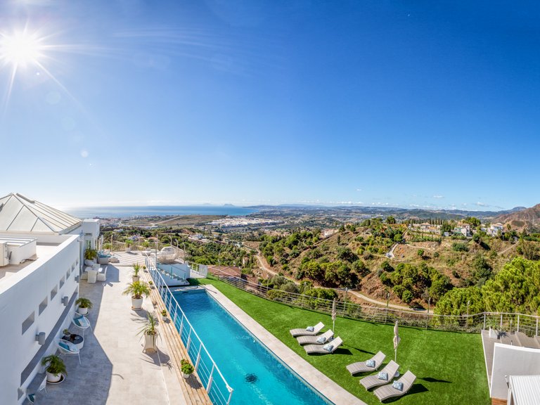 Villa for Sale in Estepona, Marbella Area 2