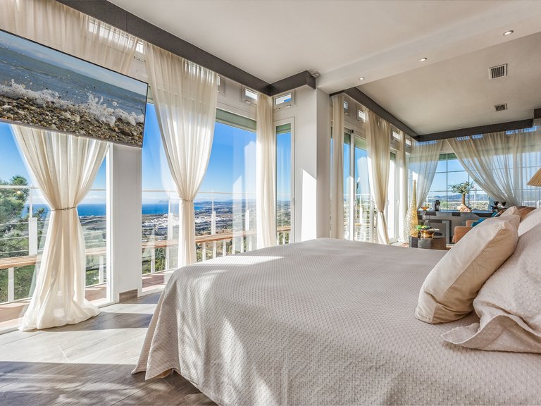 Villa for Sale in Estepona, Marbella Area 7