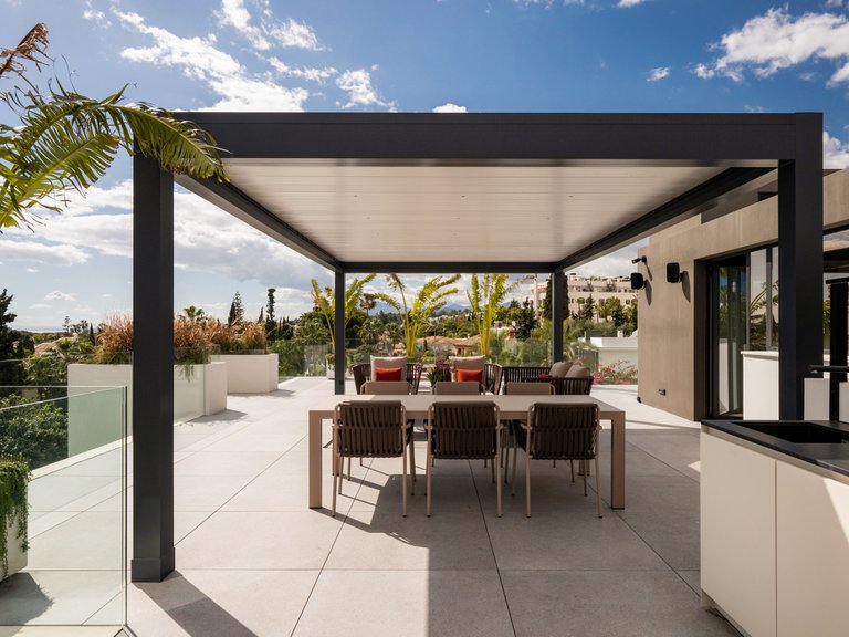 Villa for Sale in The Golden Mile, Marbella Area 10