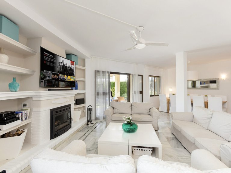 Villa for Sale in Nueva Andalucía, Marbella Area 5
