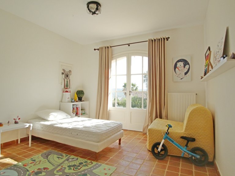 Villa for Sale in Fayence, Var Countryside (fayence, Lorgues, Cotignac) 11