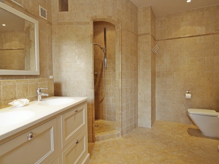 Villa for Sale in Fayence, Var Countryside (fayence, Lorgues, Cotignac) 9