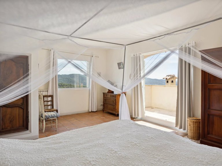 Villa for Sale in Mandelieu La Napoule, Cannes Area 5