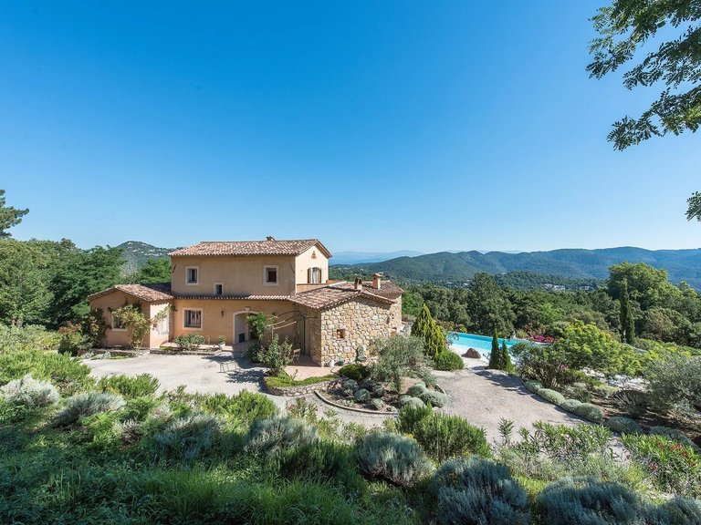 Villa for Sale in Mandelieu La Napoule, Cannes Area 8