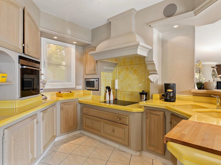 Villa for Sale in Mandelieu La Napoule, Cannes Area 7