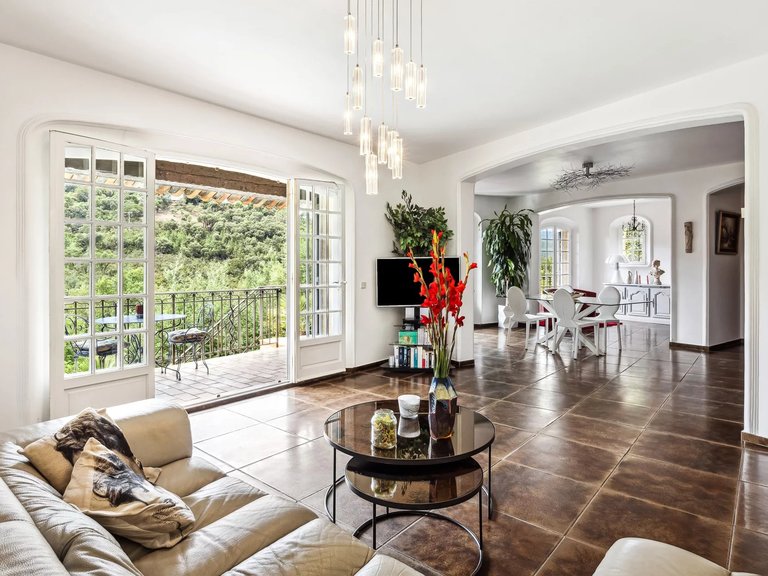 Villa for Sale in Mandelieu La Napoule, Cannes Area 5
