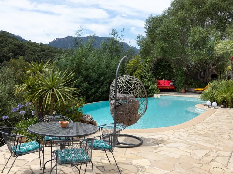 Villa for Sale in Mandelieu La Napoule, Cannes Area 3