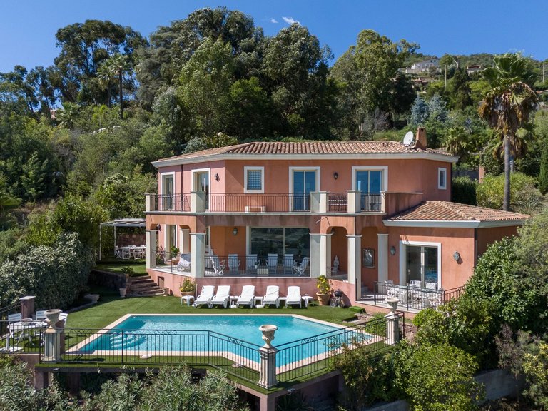 Villa for Sale in Mandelieu La Napoule, Cannes Area 1