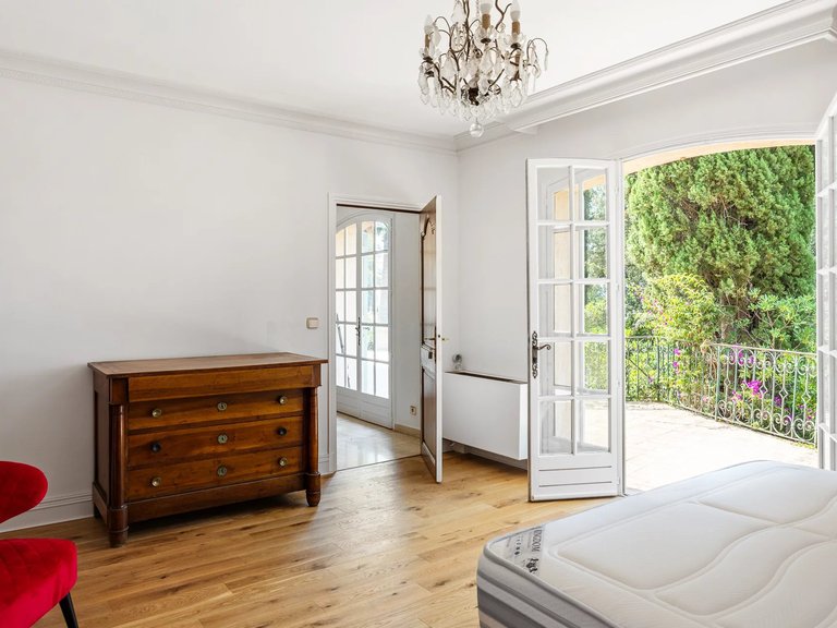 Villa for Sale in Mandelieu La Napoule, Cannes Area 6