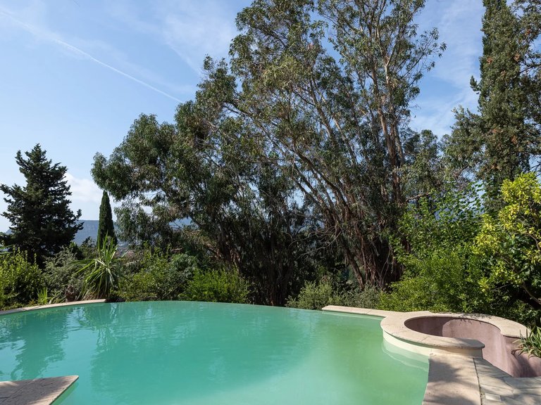 Villa for Sale in Mandelieu La Napoule, Cannes Area 9