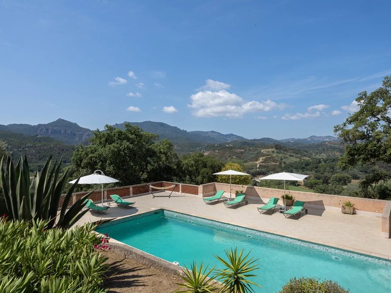 Villa for Sale in Mandelieu La Napoule, Cannes Area 2