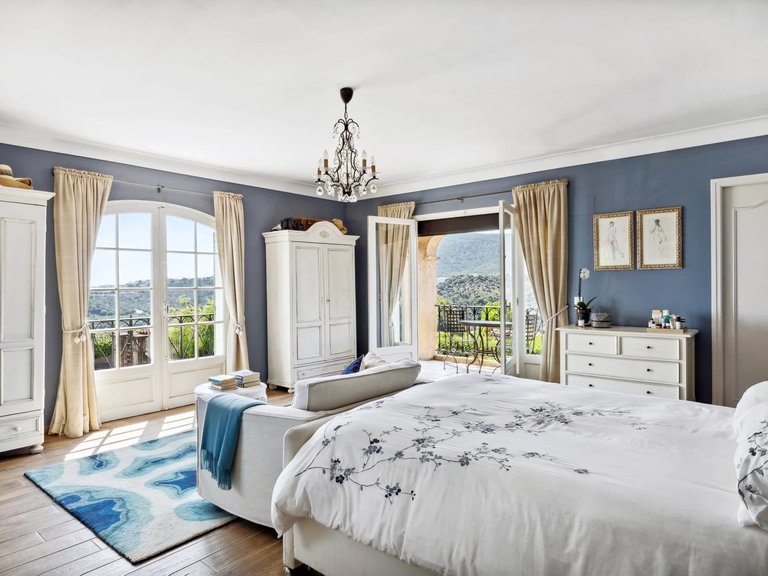 Villa for Sale in Mandelieu La Napoule, Cannes Area 7